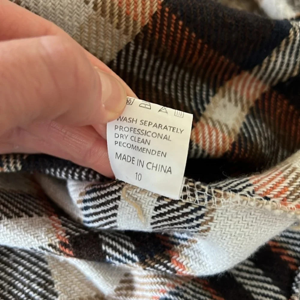 Women’s Plaid Shacket - Picture 7 of 7